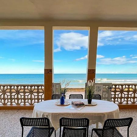 Beachfront House Piles Exterior foto